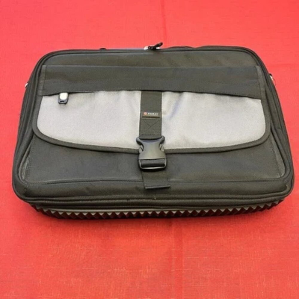 Foray 17" Nylon Laptop Bag